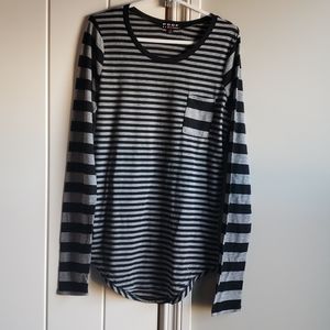 Stripped long sleeve.